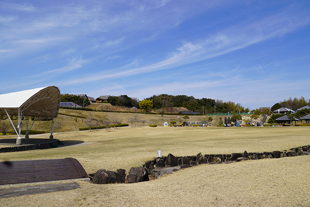 芝生広場/ウェルネスパーク五色(兵庫県/洲本市)