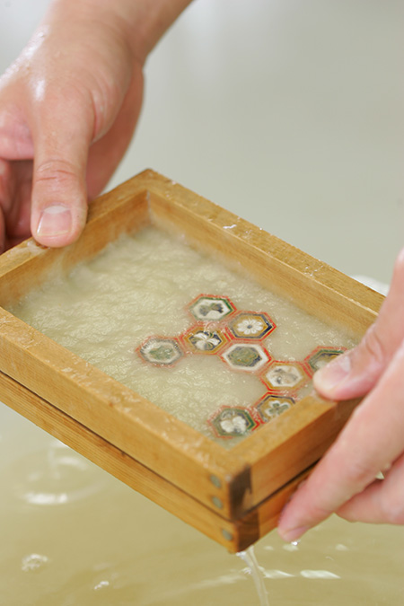 紙すき体験/ウェルネスパーク五色(兵庫県/洲本市)