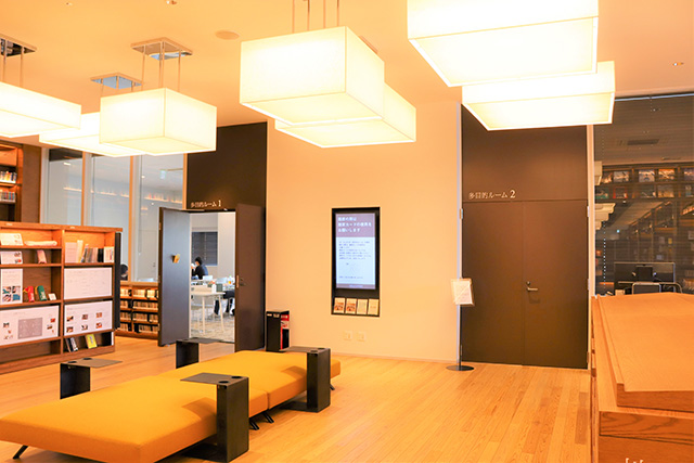 多目的ルーム入口/和歌山市民図書館(和歌山県)