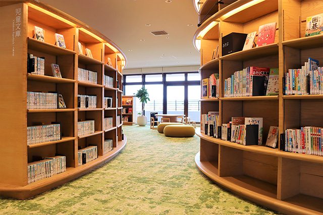 4階のこどもとしょかん/和歌山市民図書館(和歌山県)