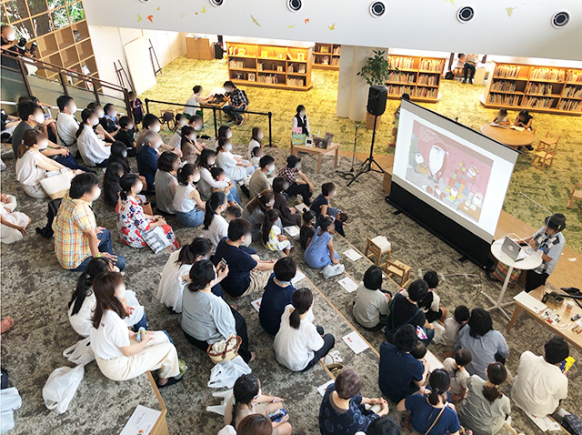 絵本作家の谷口智則氏による絵本ライブ&ライブペインティング/和歌山市民図書館(和歌山県)