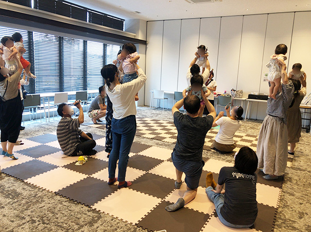 親子ふれあいリトミック/和歌山市民図書館(和歌山県)