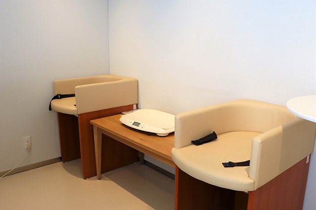 オムツ替え用ベッドの/和歌山市民図書館(和歌山県)