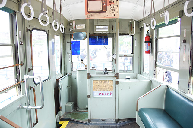 路面電車の車内/西武園ゆうえんち(埼玉県/所沢市)