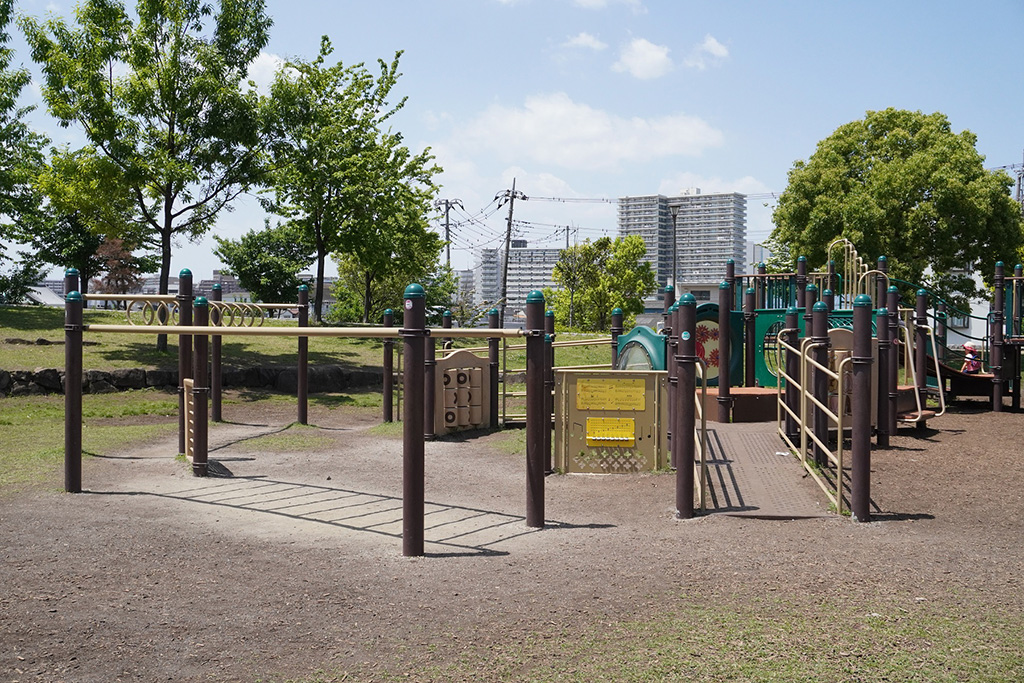 未就学児用遊具/新田さくら公園（東京都/足立区）