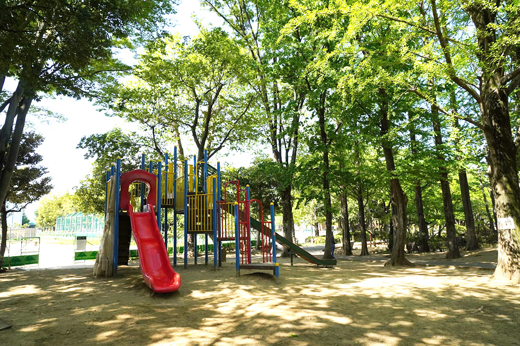 学童向け「疎林広場」/馬橋公園(東京都/杉並区)