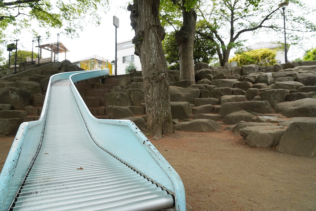 ロングローラー滑り台/井荻公園(東京都/杉並区)