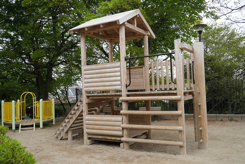 アスレチック遊具/井荻公園(東京都/杉並区)