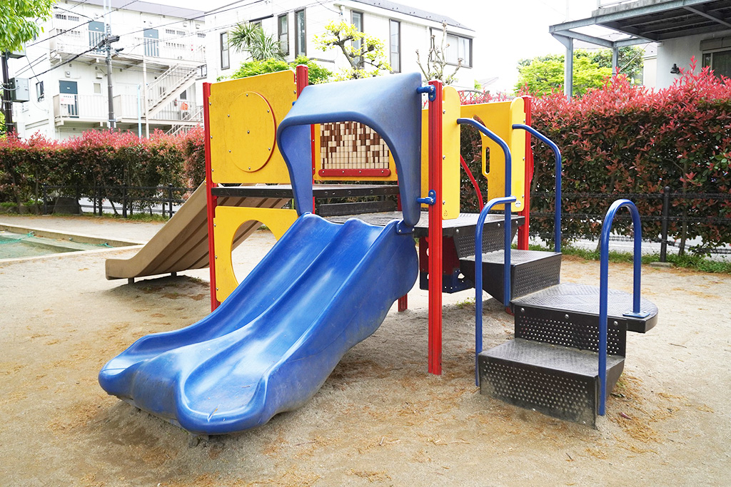 幼児用の複合遊具/井荻公園(東京都/杉並区)