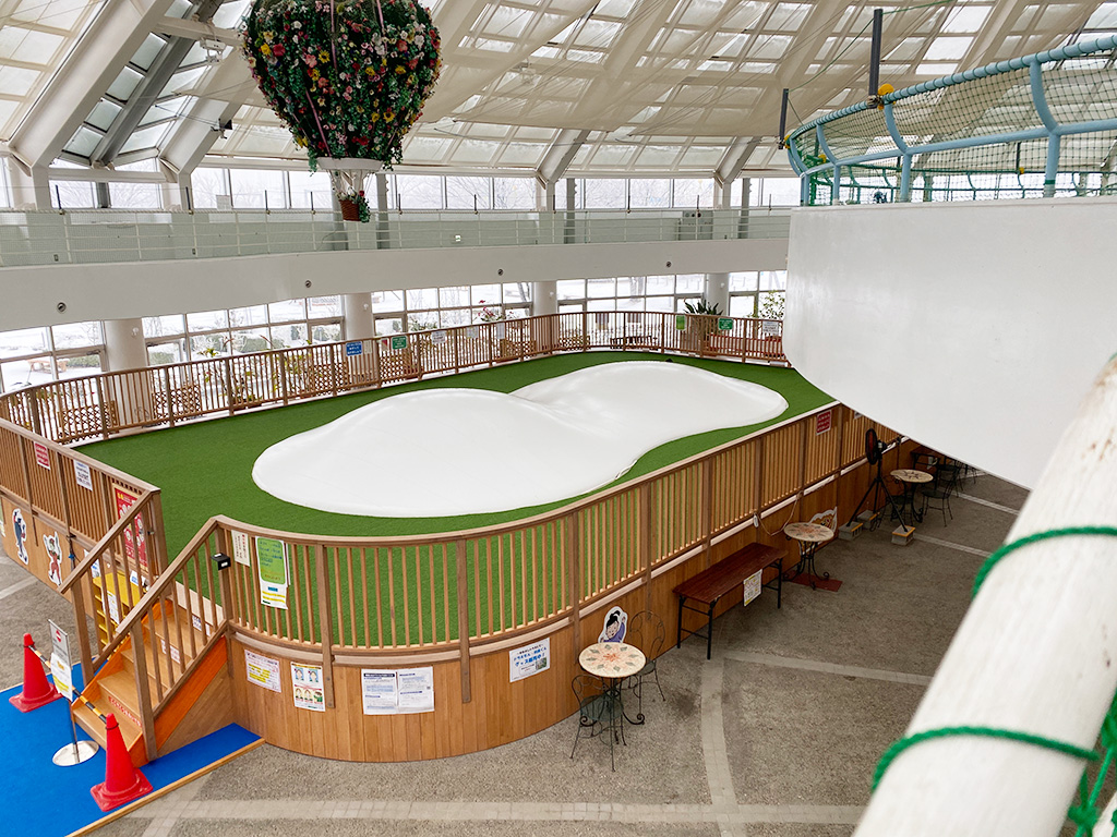 超大型トランポリン「ジャンピン」/高岡おとぎの森公園　おとぎの森館（富山県/高岡市）