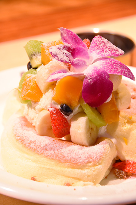 【ハワイアン カフェ&レストラン】メレンゲ ハワイアンフルーツパンケーキ/横浜・八景島シーパラダイス(神奈川県/横浜市)