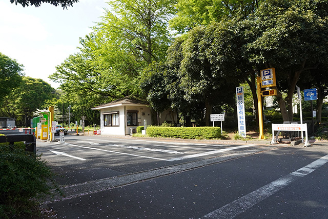 駐車場入り口/都立砧公園（東京都/世田谷区）