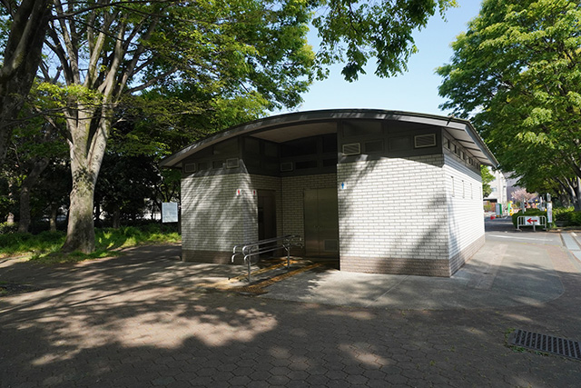 園内のトイレ/都立砧公園（東京都/世田谷区）