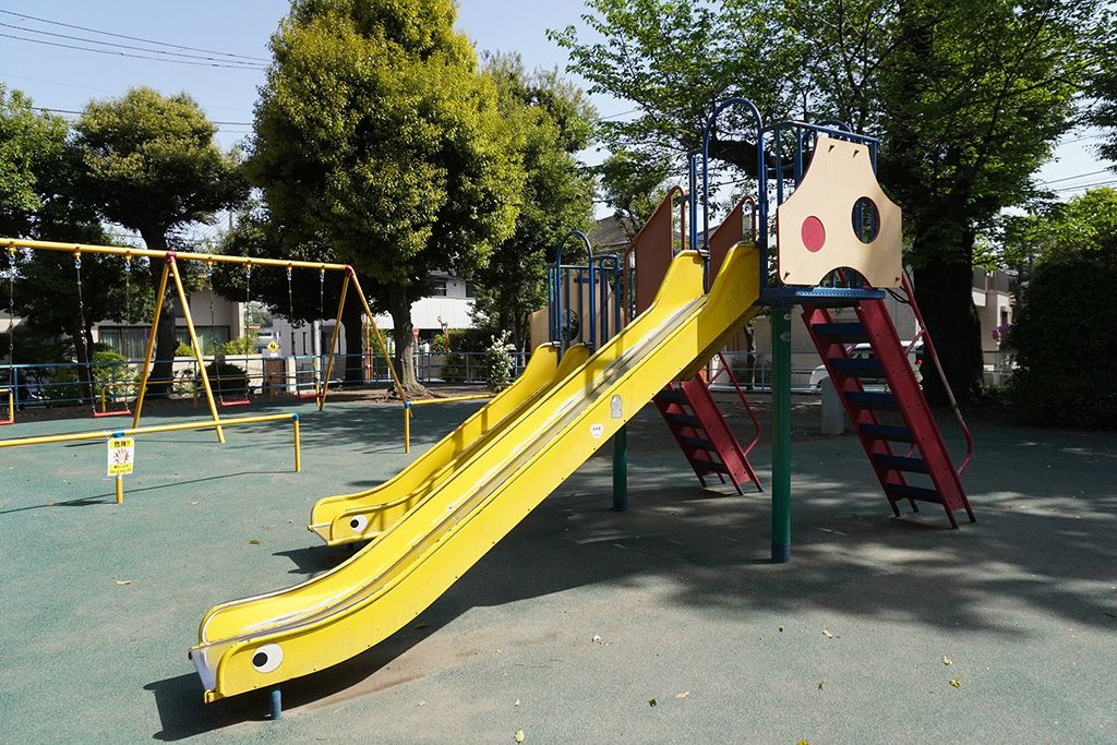 「児童遊園」の滑り台/羽根木公園（東京都/世田谷区）