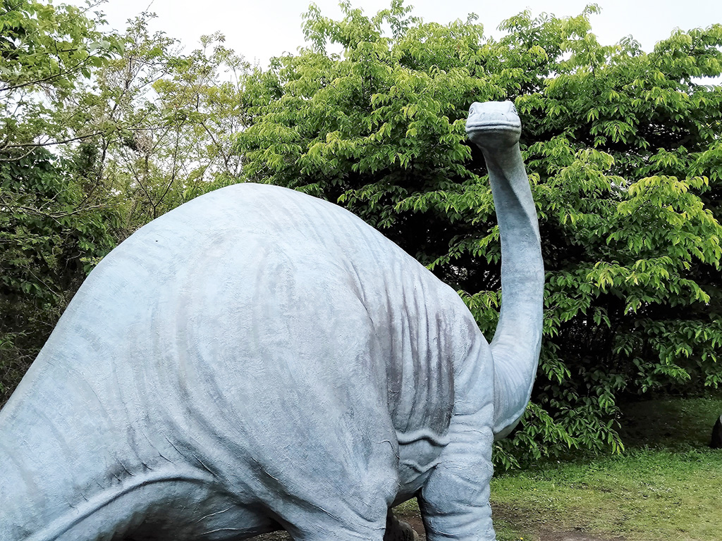 ブロントサウルスのオブジェ/恐竜広場（小室山公園内）（静岡県/伊東市）