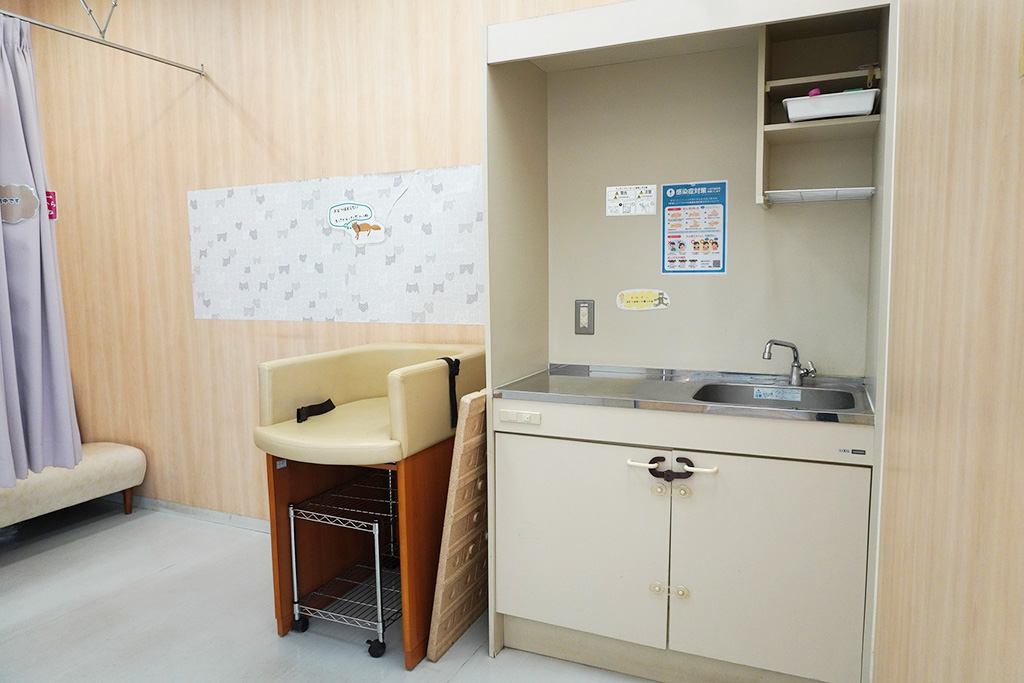 おむつ替え用のベッドと流し台/二子玉川公園（東京都/世田谷区）