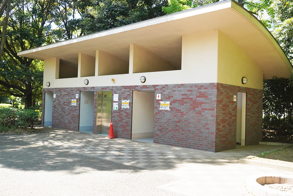 園内のトイレ/都立祖師谷公園(東京都/世田谷区)