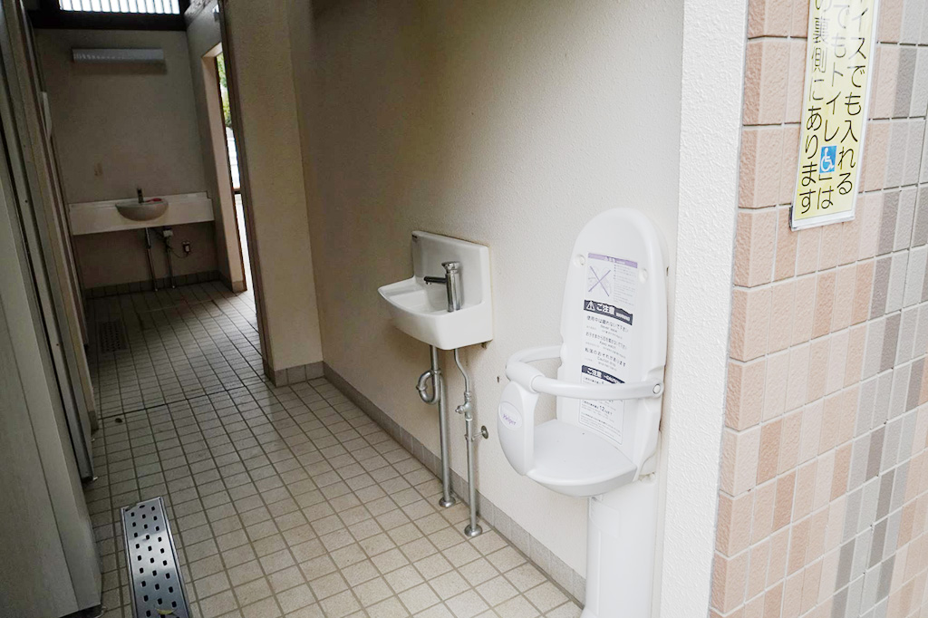 第二駐車場のトイレ/都立和田堀公園（東京都/杉並区）