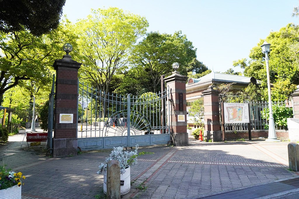 蚕糸の森公園入口（東京都/杉並区）