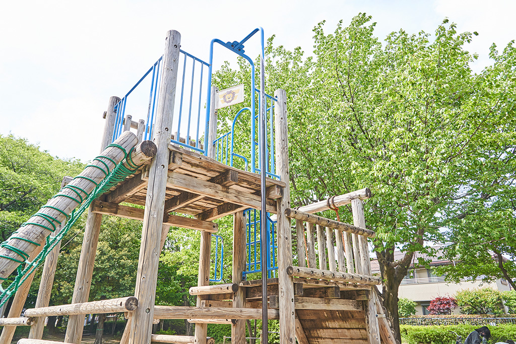 滑り棒(複合遊具:大)/小平市立中央公園(東京都/小平市)