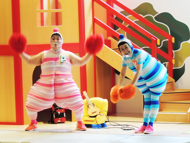 お祝いにかけつけた音楽ユニット「ケロポンズ」/東京ドームシティ「アソボ~ノ!」(東京都/文京区)