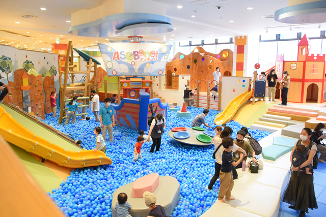 海のエリア「アドベンチャーオーシャン」全景/東京ドームシティ「アソボ~ノ!」(東京都/文京区)