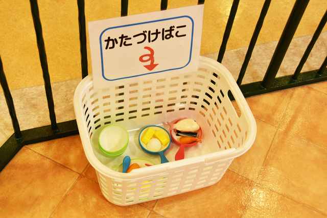 街のエリア「カラフルタウン」で遊び終わったら、かたづけをするのも大事なこと/東京ドームシティ「アソボ~ノ!」(東京都/文京区)