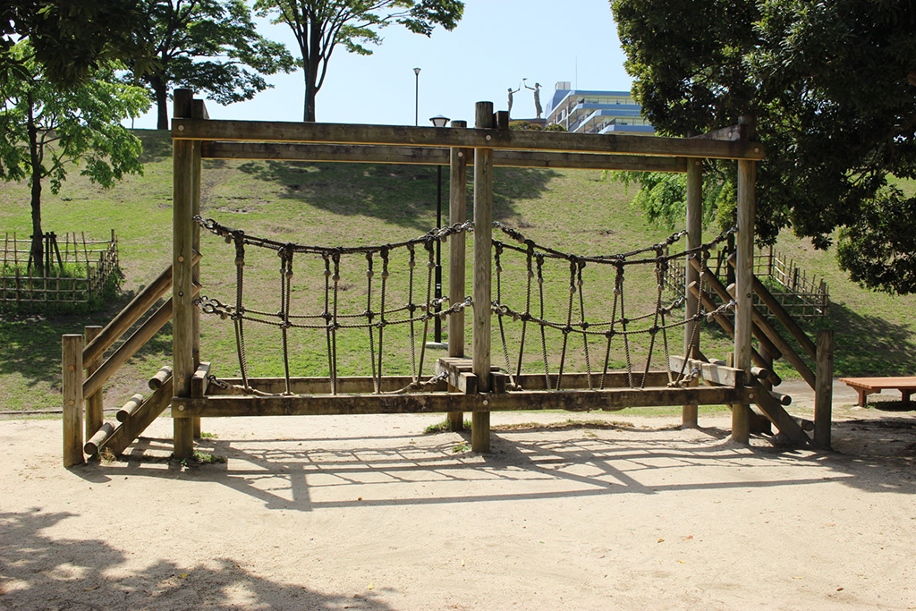 「ロープつりばし」／総合レクリエーション公園（東京都／江戸川区）