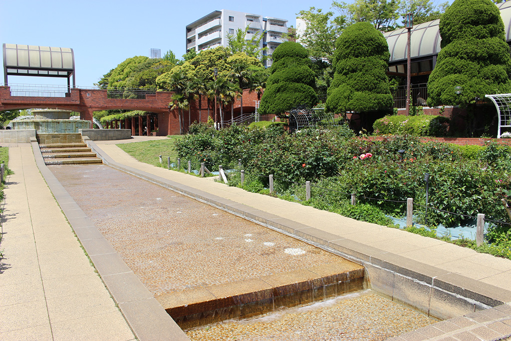 「流れる川」／総合レクリエーション公園（東京都／江戸川区）