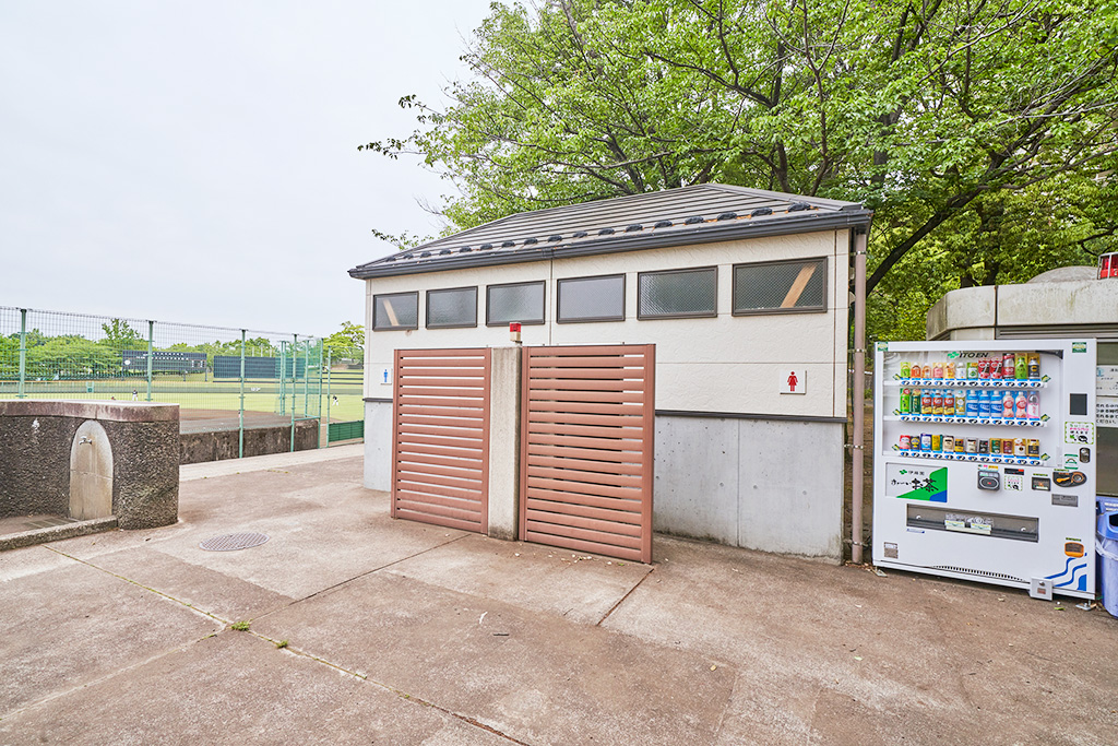 公園内トイレ/稲城中央公園（東京都/稲城市）