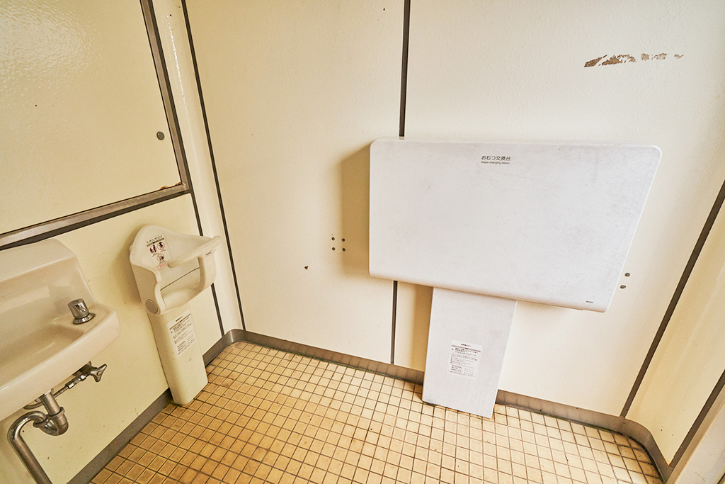 おむつ替えベビーシート/稲城中央公園（東京都/稲城市）