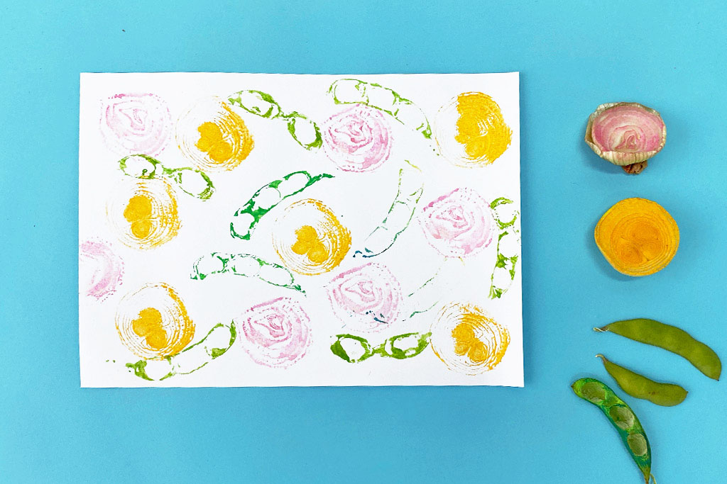 夏の収穫体験の思い出にスタンプ：枝豆の皮は、スタンプにおすすめ