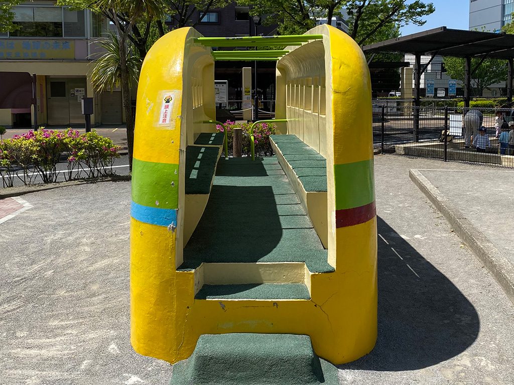 バス型うんてい/大谷田南公園（東京都/足立区）