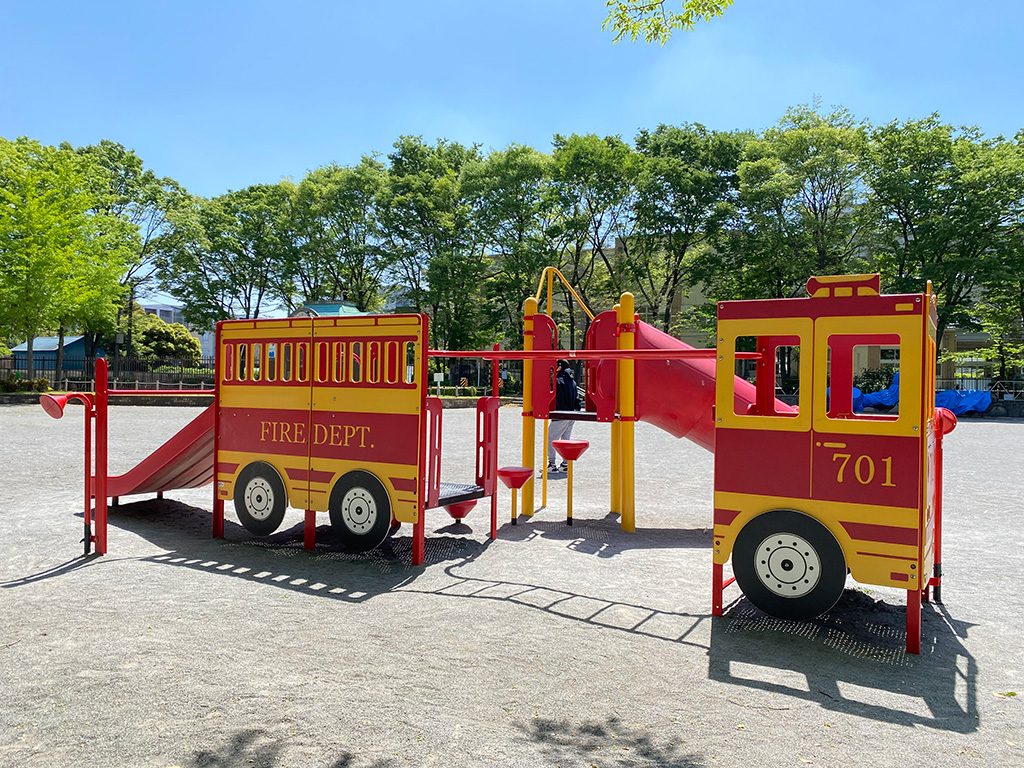 消防車型遊具/大谷田南公園（東京都/足立区）