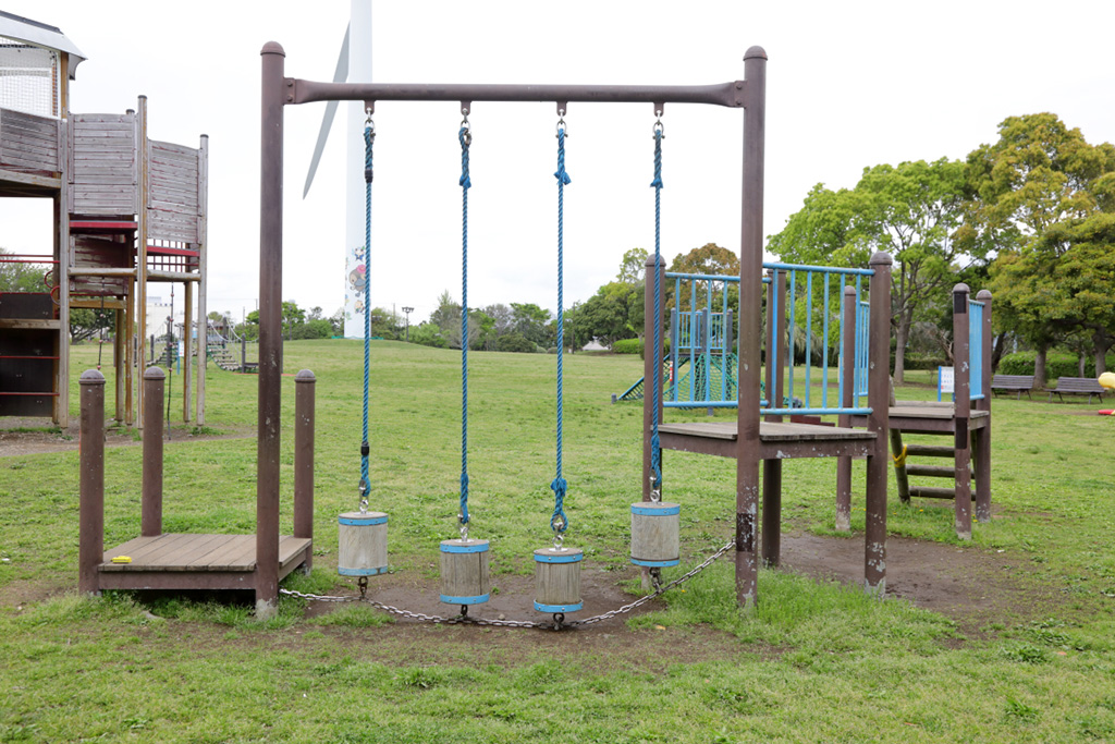 「丸太渡り」／若洲公園（東京都／江東区）