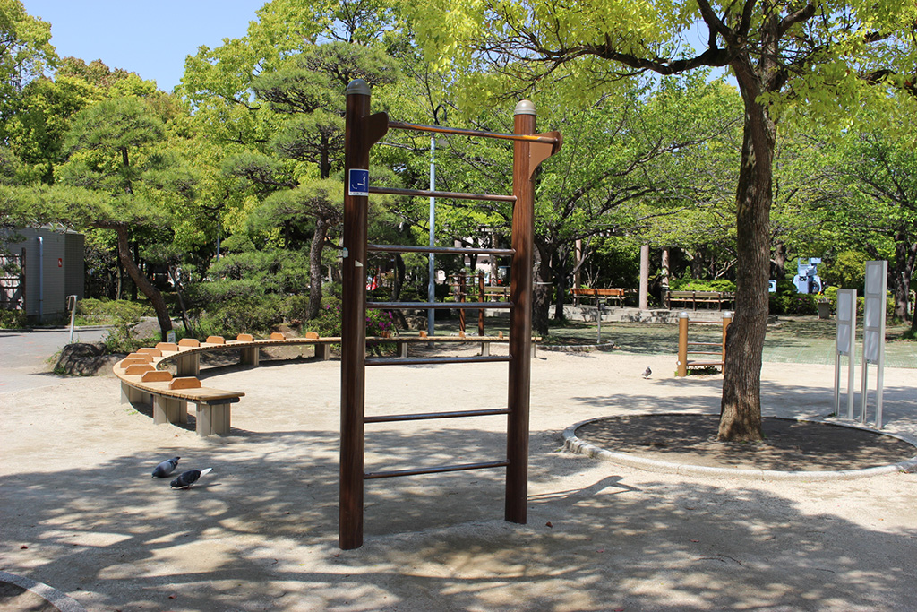 「トレーニング遊具」/行船公園(東京都/江戸川区)