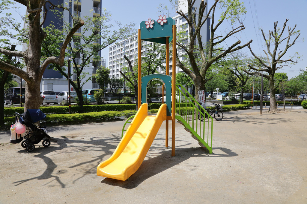 「滑り台」／宇喜田さくら公園（東京都／江戸川区）