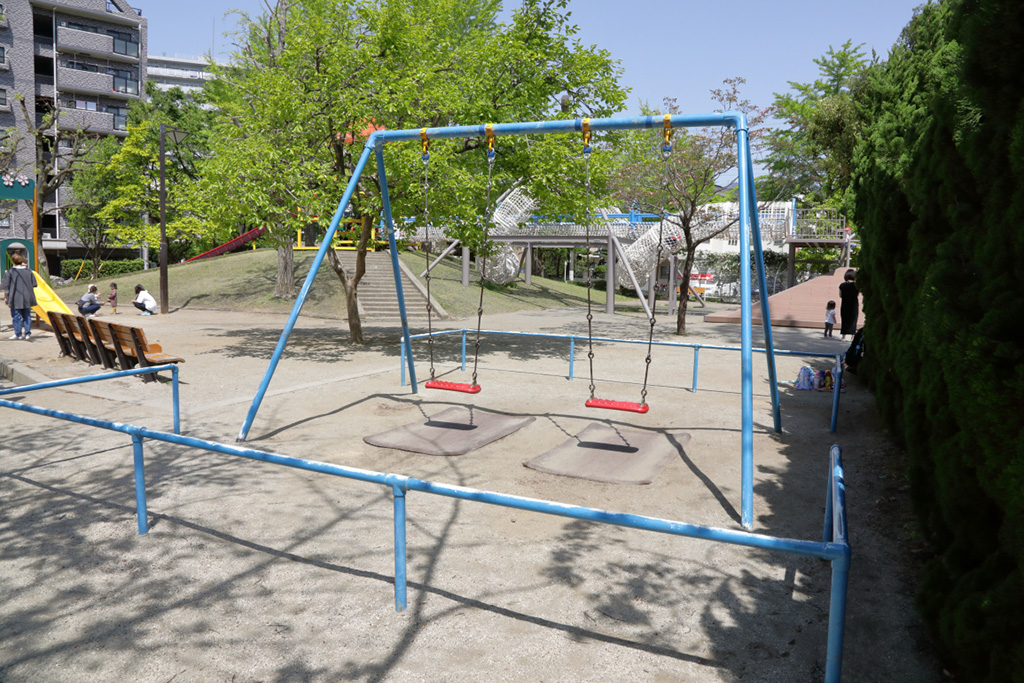 「ブランコ」／宇喜田さくら公園（東京都／江戸川区）