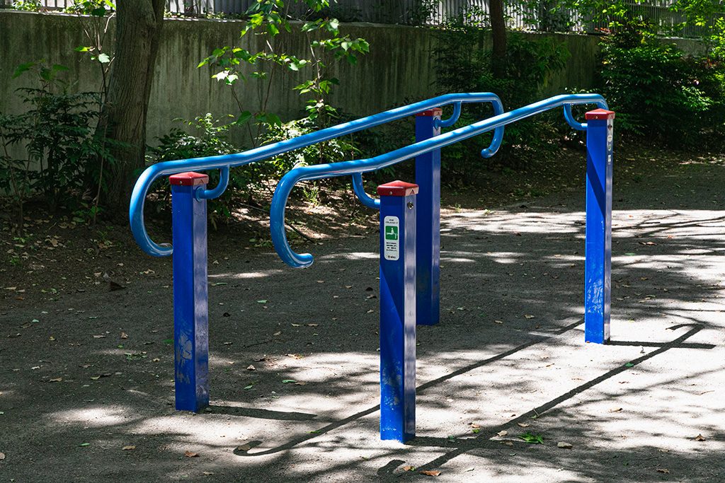 「ジョギング広場B」のパラレルスロープ/戸山公園（東京都/新宿区）