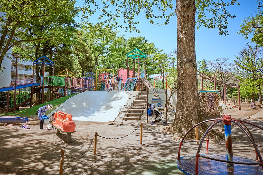 メインの複合遊具/落合公園(東京都/新宿区)