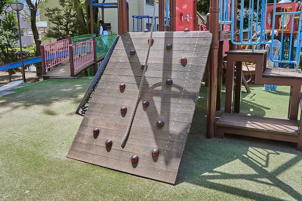 クライミングウォール/落合公園(東京都/新宿区)