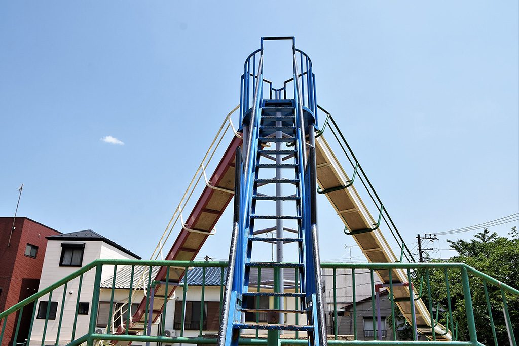 滑り台の階段/京島南公園(東京都/墨田区)