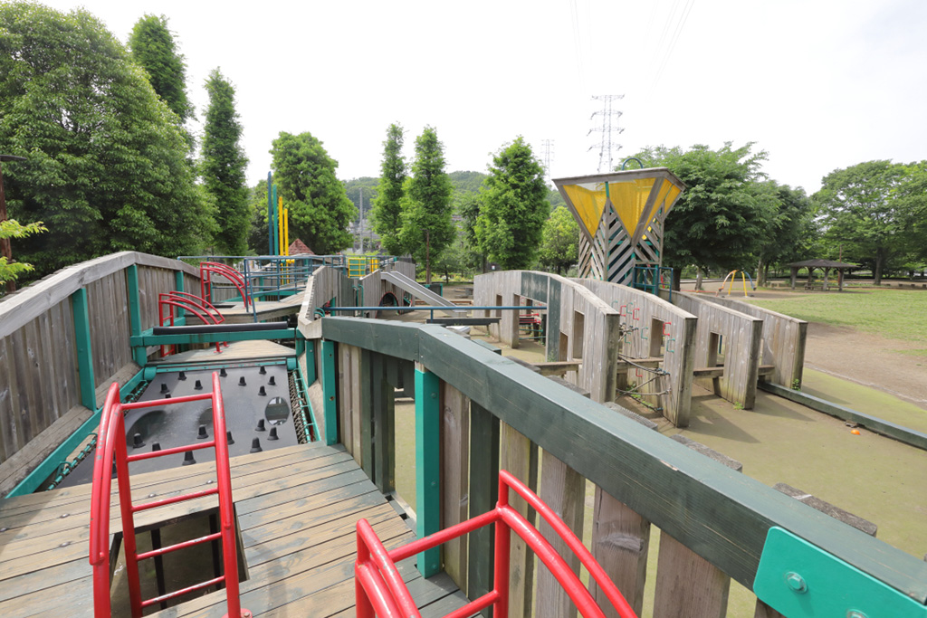 「複合遊具」/乞田・貝取ふれあい広場公園(東京都/多摩市)