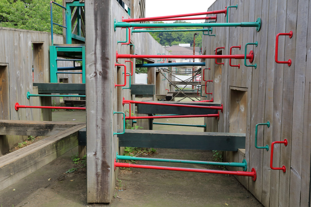 「鉄棒」/乞田・貝取ふれあい広場公園(東京都/多摩市)