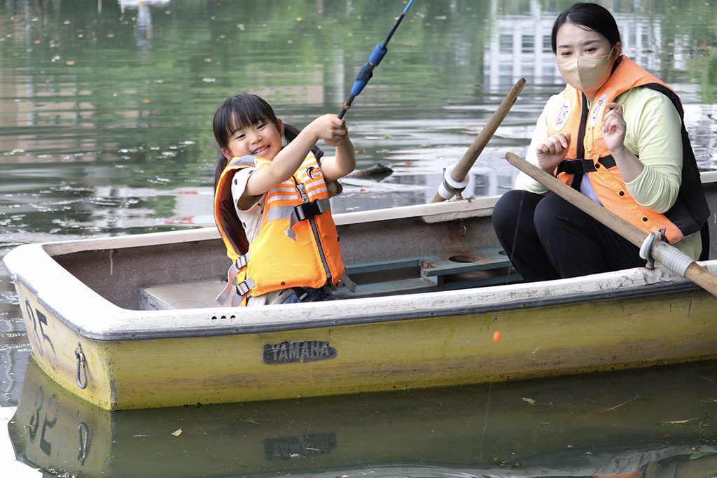 ボート釣り体験の様子