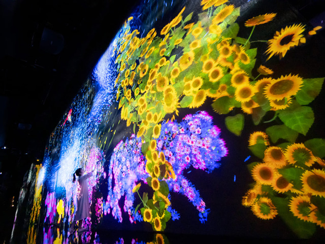 花と共に生きる動物たちⅡ/エプソン チームラボボーダレス（東京都/江東区）