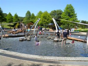 無料も多数！関西の水遊びスポット31選　じゃぶじゃぶ池・公園・川遊び場など