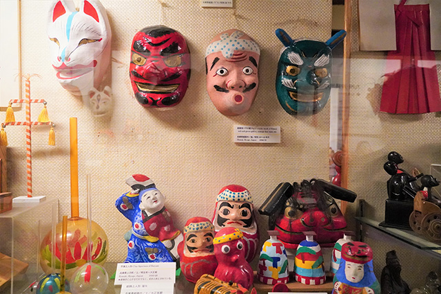 姫路張子の面（姫路市）と早瀬土人形（佐用郡上月町）/日本玩具博物館（兵庫県/姫路市）