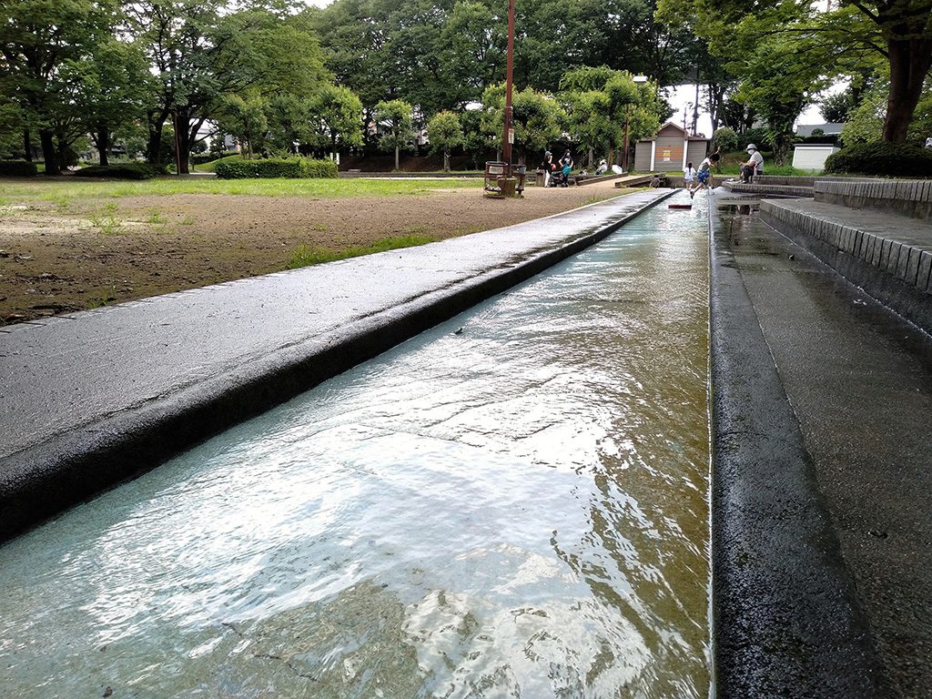 “じゃぶじゃぶ水路”/与野公園(埼玉県/さいたま市)