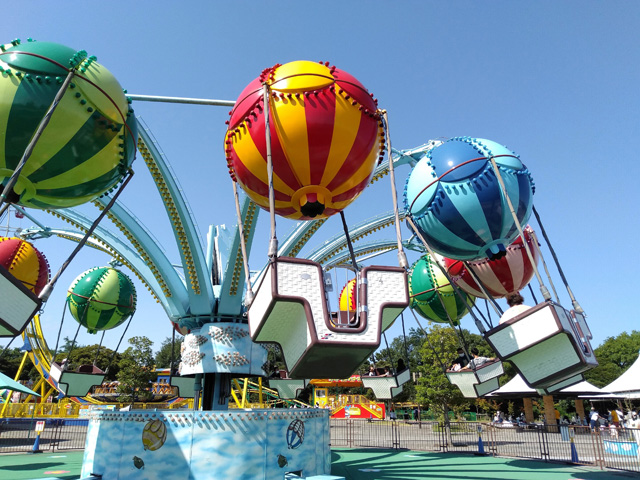 気球のような「バルーンレース」/国営ひたち海浜公園(茨城県/ひたちなか市)